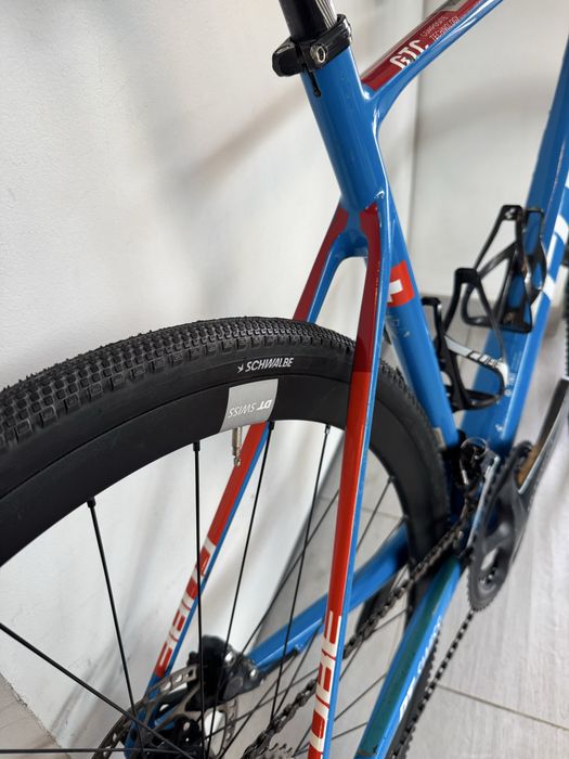 Rower Cube Gravel Carbon Uktegra Dt swiss schealbe 35c