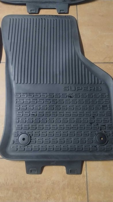 Dywaniki gumowe skoda  Octavia 3