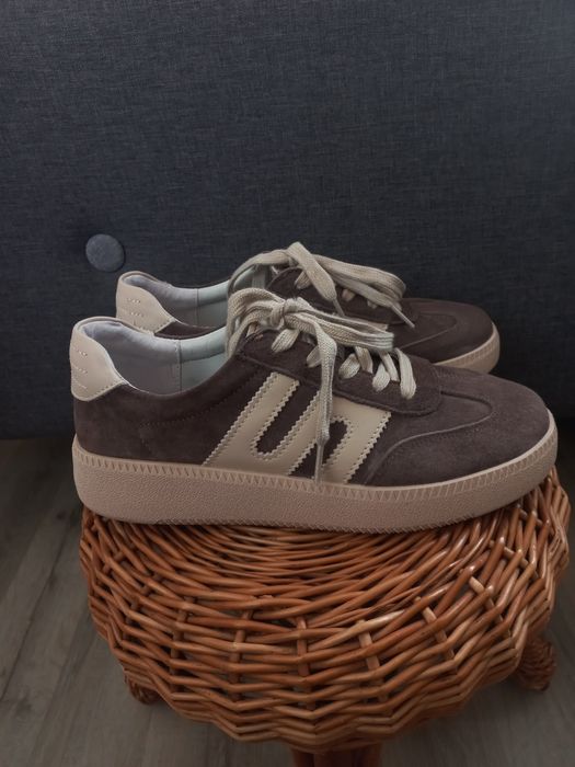 Buty sportowe skórzane sneakersy