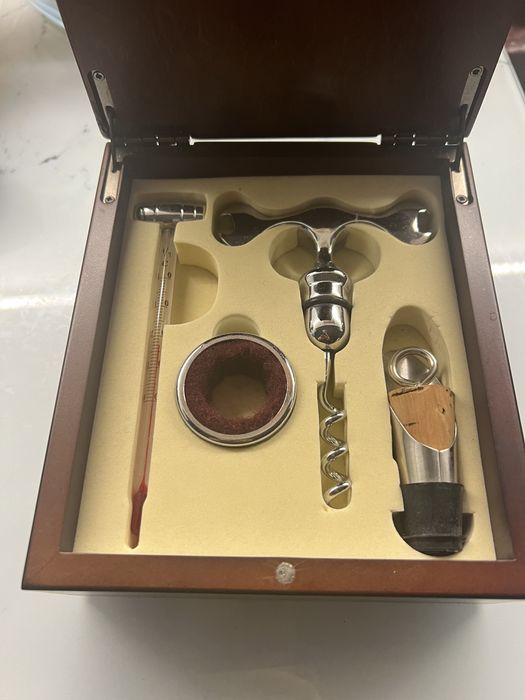 Conjunto acessorios para vinho
