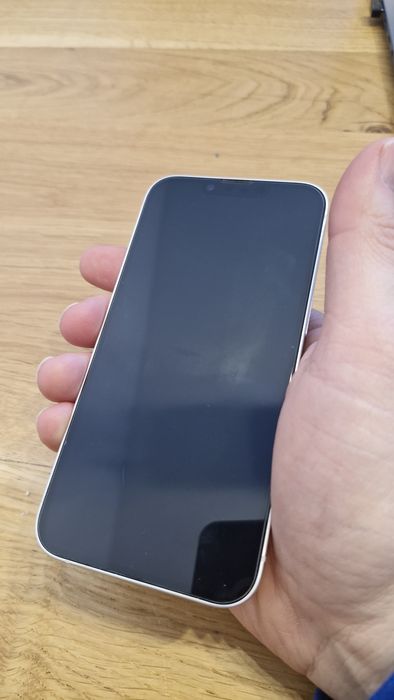iPhone 14 biały idealny zadbany plus dużo etui