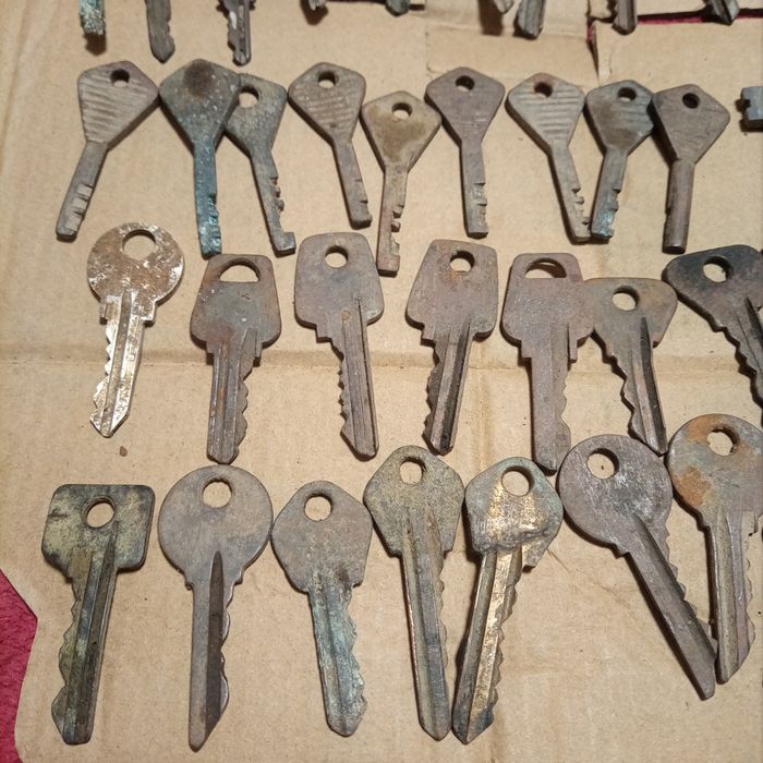 Ключі дверних замків 58 шт.