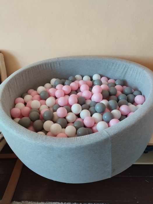 Suchy basen z kulkami dla dziecka Kiddy Moon