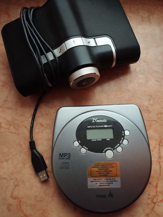 Спікерфон Logitech + програвач дисків