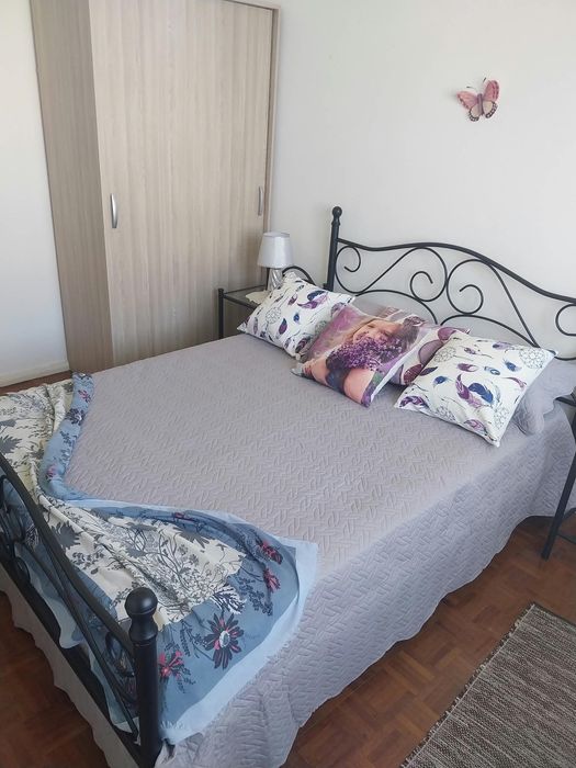 Alugo quarto  completo