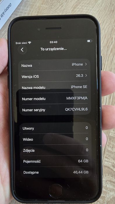 Apple iPhone SE gen 3 (2022) 64 Gb + ładowarka