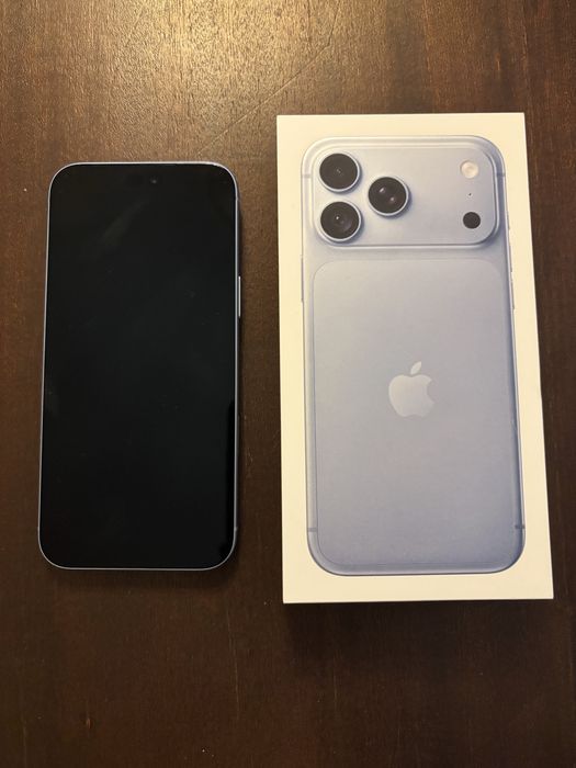 iPhone 18 Pro Max (10 dias de uso) + Apple Care+ 1 ano!