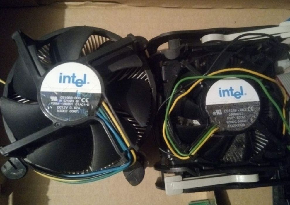 Various Computer Equipment - Everything441860894995271683