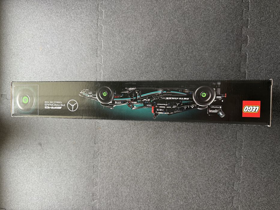 Lego Technic Mercedes AMG F1 W14 e Performance