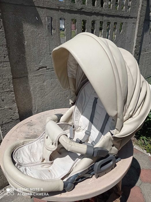 Продам детскую коляску Maxone 2 в 1
