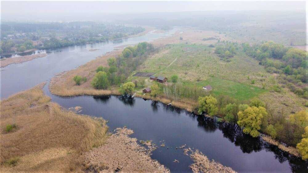 Ранчо Рай Усамітнений котедж на березі ріки Баня Риболовля