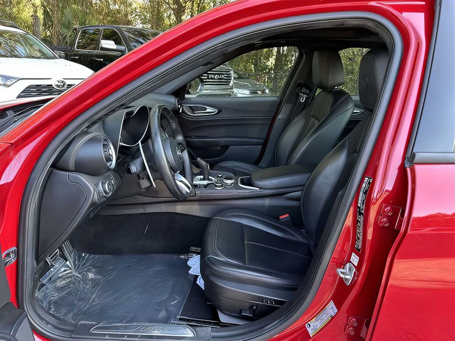 Alfa Romeo Giulia      2023