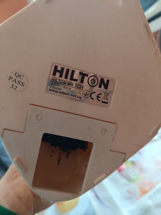 Неробочий електрочайник HILTON WK 9224 на запчастини або відновлення