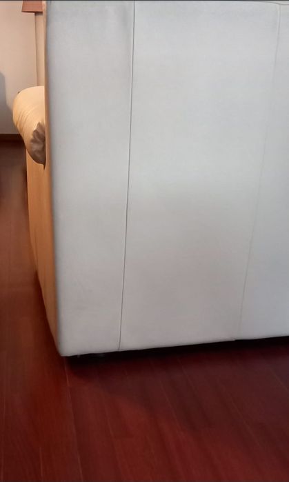 2 Sofás em pele côr crú (beje claro) da Divani&Divani