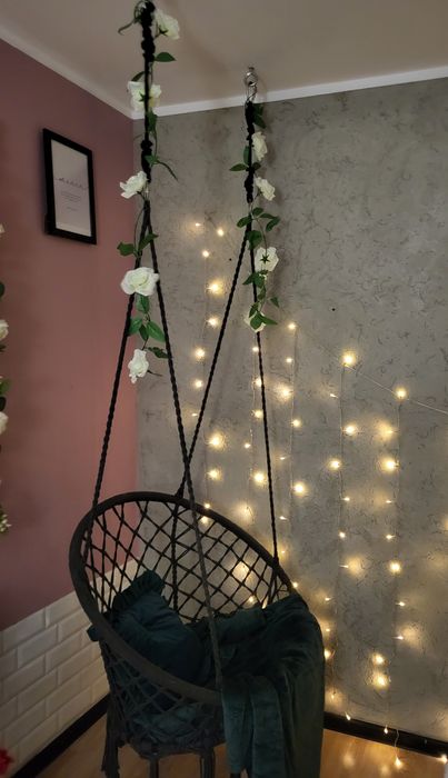 Hustawka wisząca z kwiatami