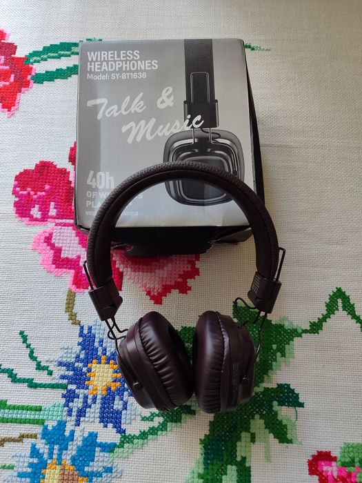 Беспроводные наушники/гарнитура.