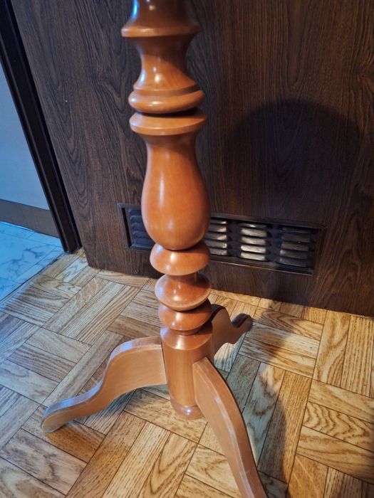 Kwietnik drewniany na kwiaty