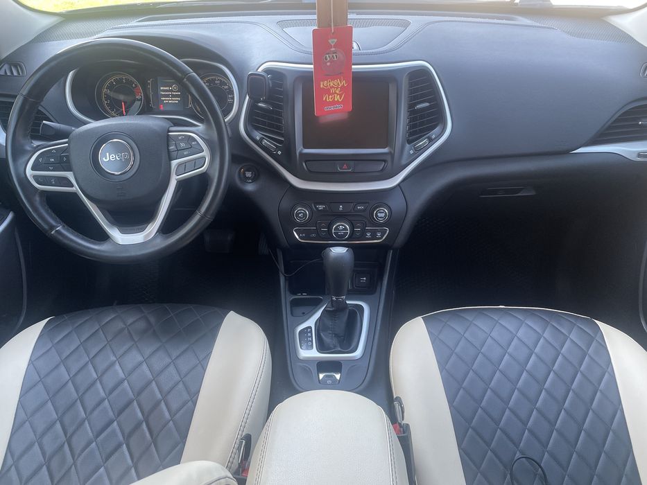 Продам доглянутий Jeep Cherokee Latitude Plus 2016