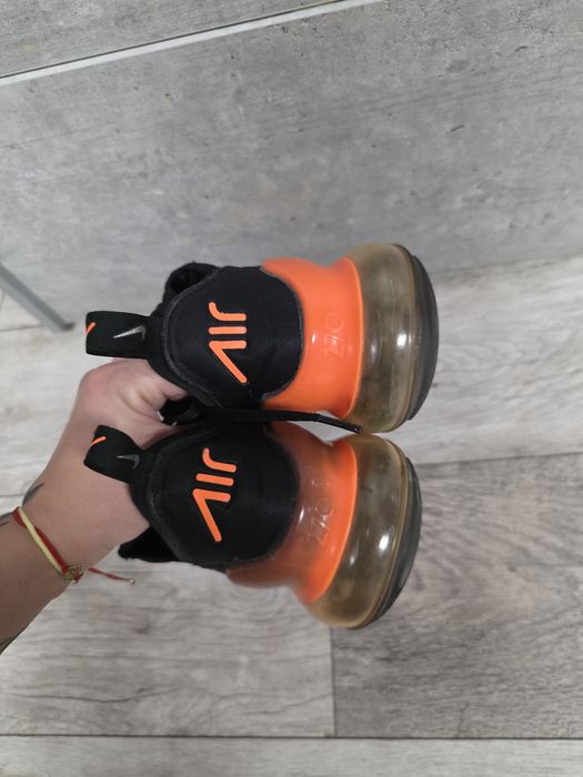 Nike Air Max 270 czarne pomarańczowa poduszka 42.5