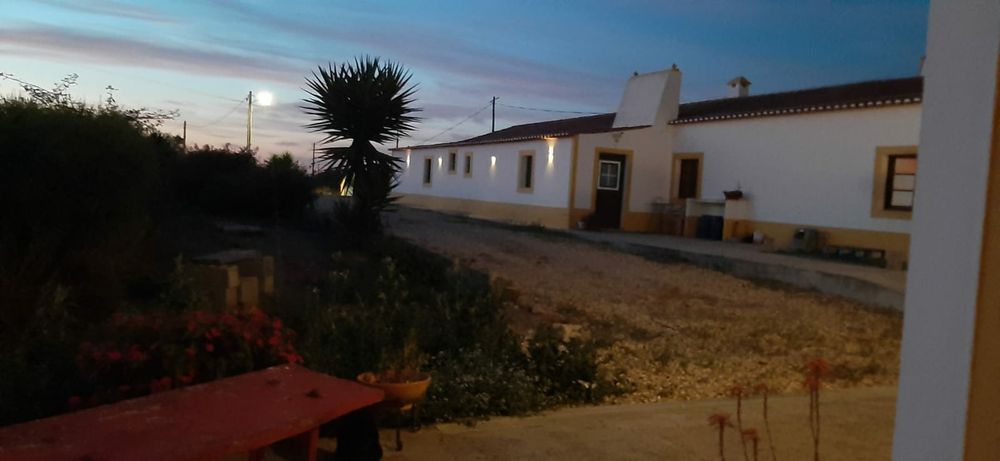 Aluga-se casa no campo