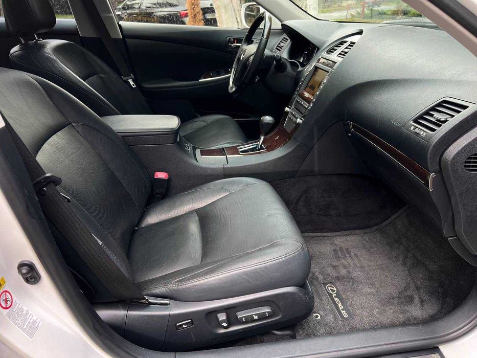 Lexus ES Luxury 2012