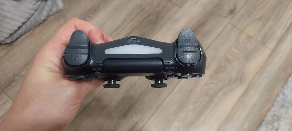 Новий  геймпад Sony DualShock 4 V2 (CUH-ZCT2E) Black