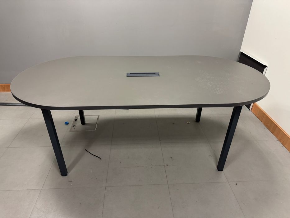 Mesa de reuniões oval e retangular 2000x1000x740 cinzenta