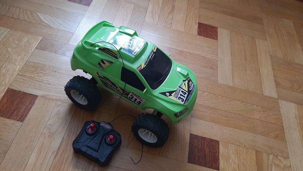 Машина, джип, автомобіль.