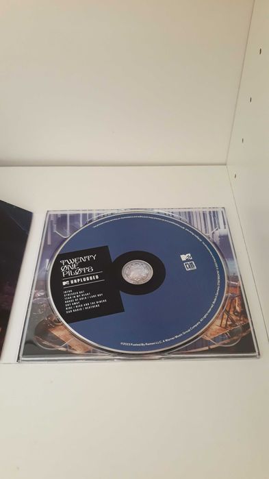 Figuras e CDs: em boa condição a Preço Baixo [Pack > Junto de cada]