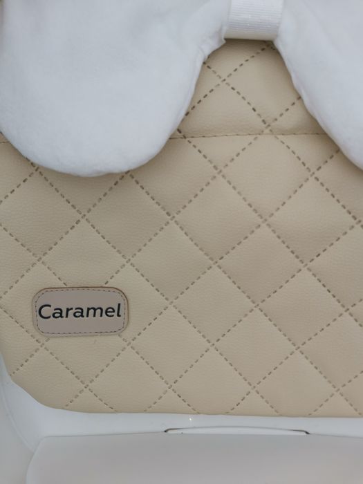 Продам стільчик для годування Carrello Caramel