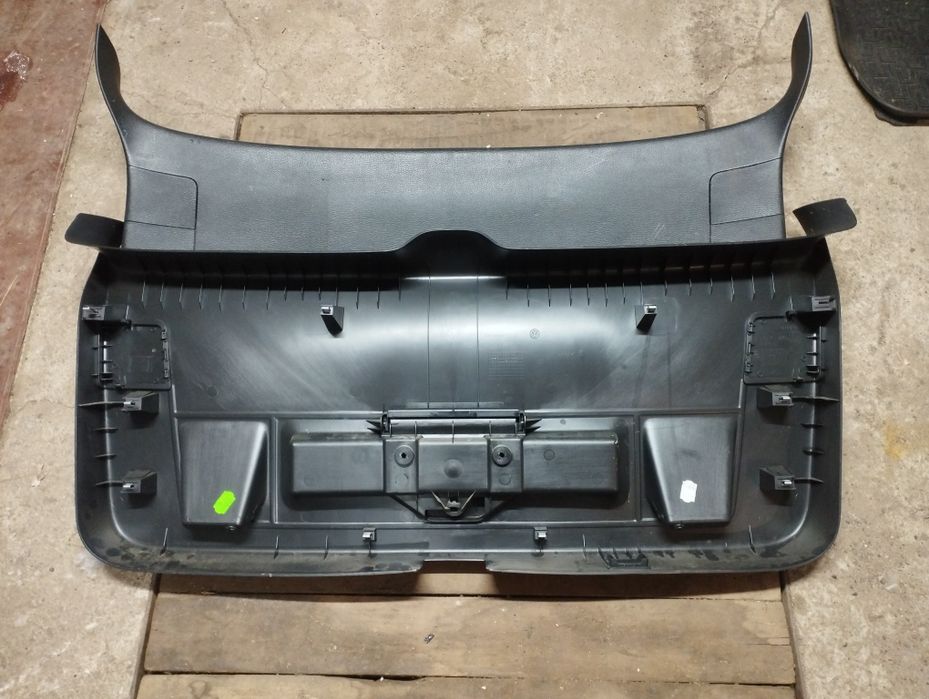 Обшивка Ляды Passat B6 B7