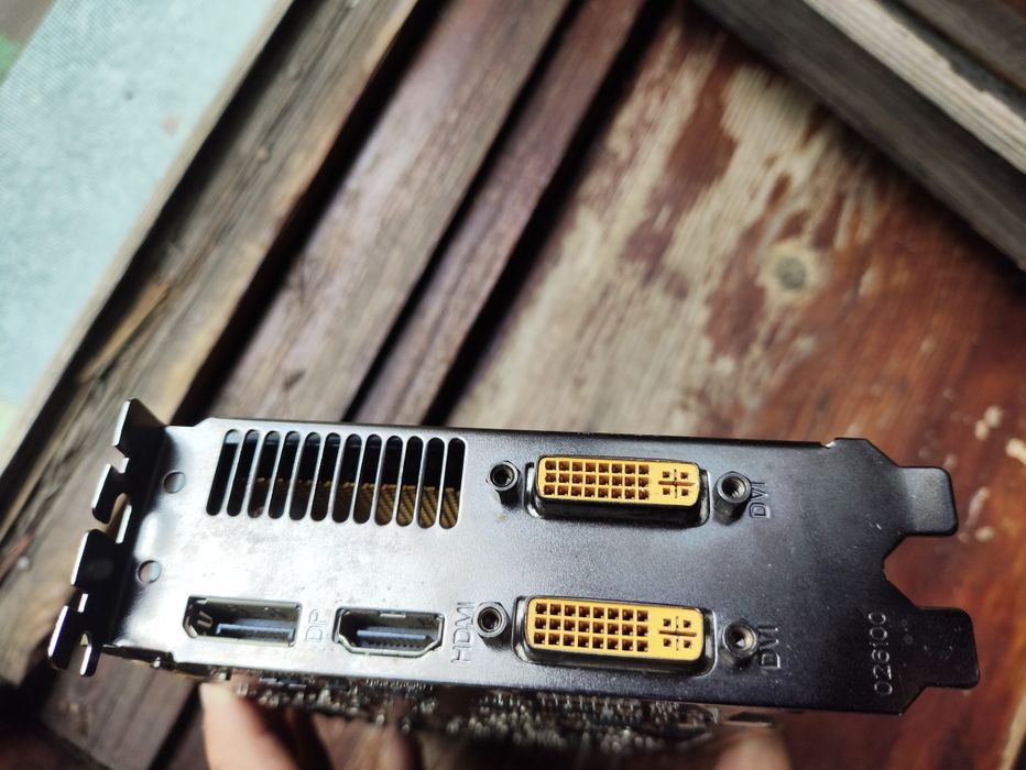 Видеокарта zotac gtx 550 ti 1gb 192bit ddr5