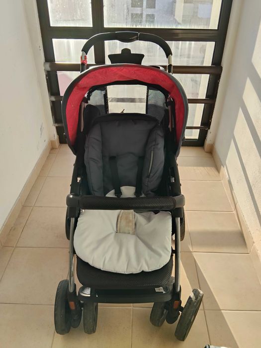 Carrinho e alcofa para bébé e criança