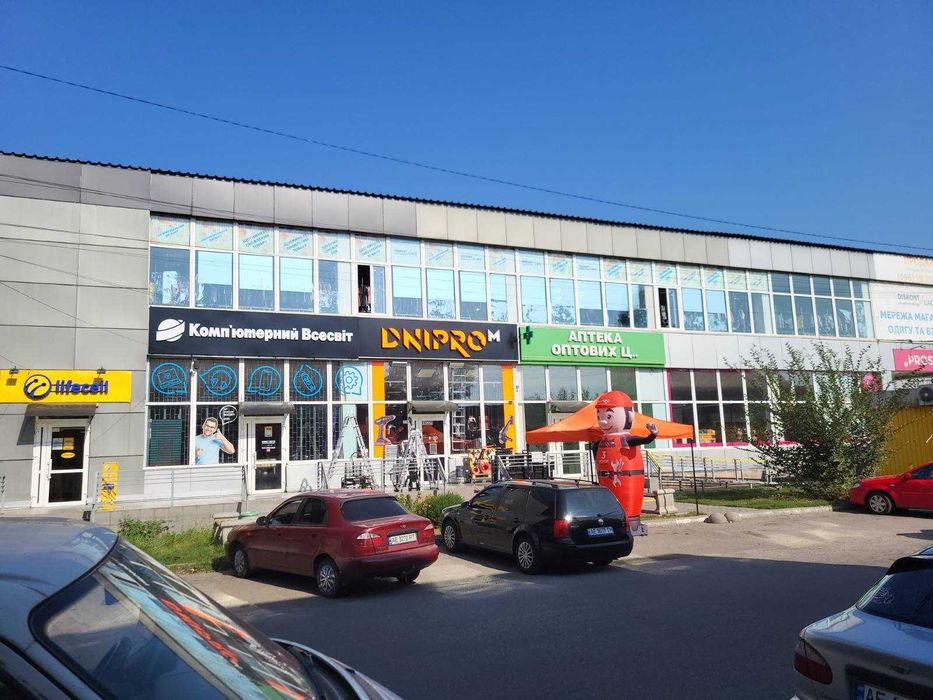 Фасад! Оренда приміщення 46,3 кв.м в ТЦ м. Апостолове, Центральна