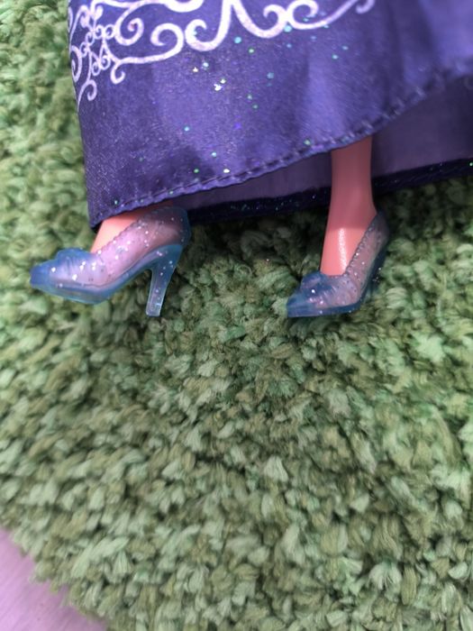 Disney Princess Cinderella Kopciuszek lalka pantofelki barbie
