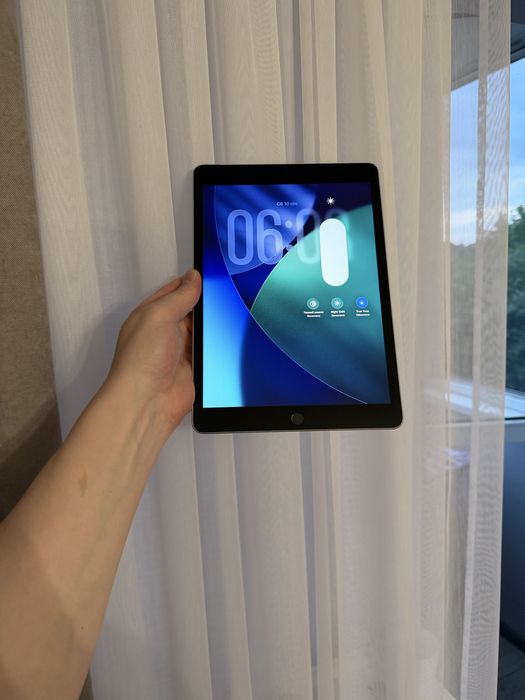 Продам iPad 9 (9-го покоління) 64GB LTE + Wi-Fi MDM