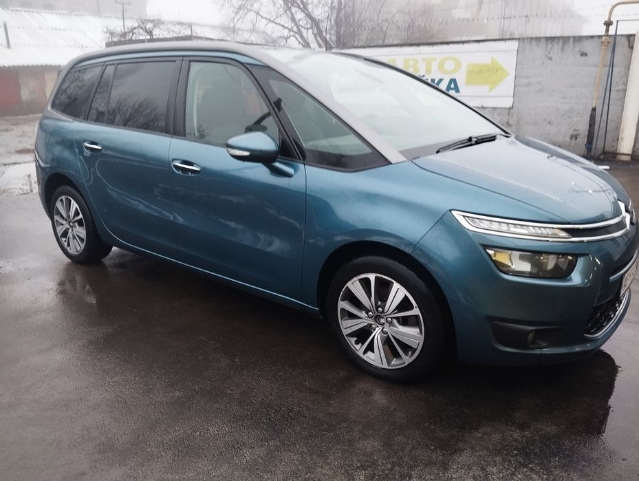 Авто у гарному стані. 2.0 дизель! Коробка автомат! Рідний пробіг.Витрати палива 7 л на 100 км. У авто є усі функції та навіть більше. Без дтп. Два ключі.