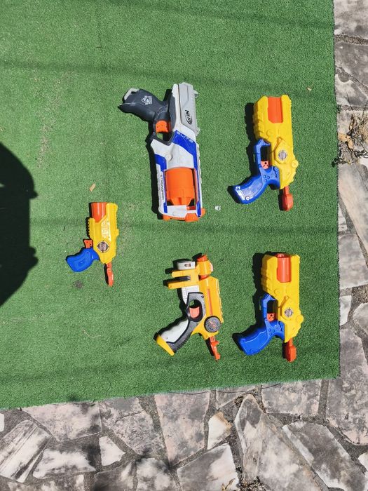 Nerf 5 pistolas usadas