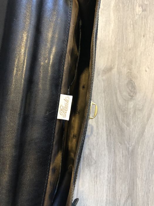 Pasta executiva em pele