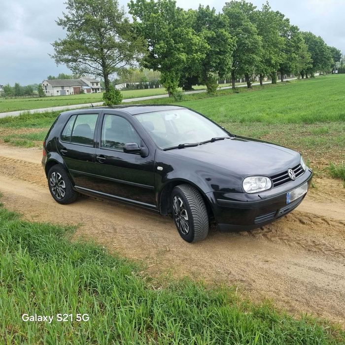 Golf 1,6 16v benzyna 180tys