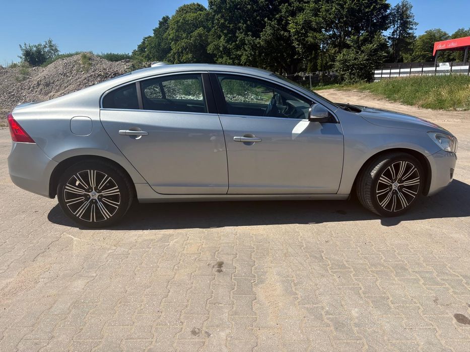 Volvo S60 2013r. D3 Diesel 5 cylindrow Navi/City/Kamera/Led/Automat