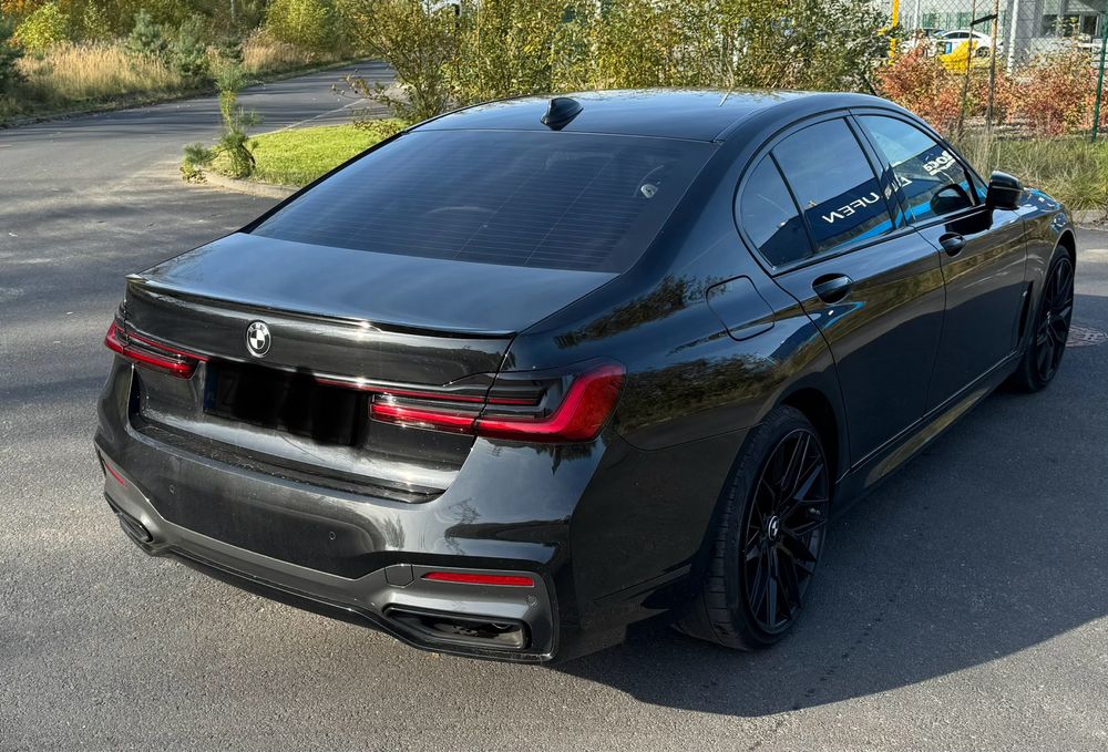 BMW 750i (530km) 60 tys przebiegu