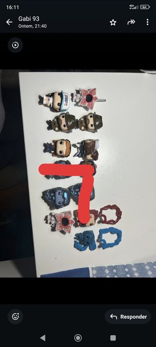 Stranger thinks bonecos