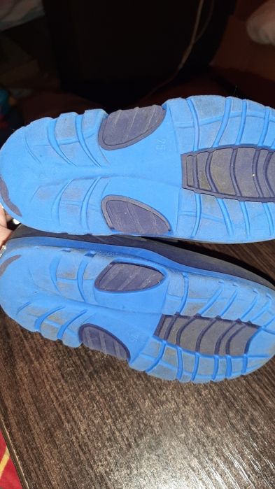 Непромокаючі резинові чоботи з утепленням