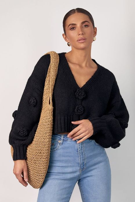 Кардиган з обʼємними квітами