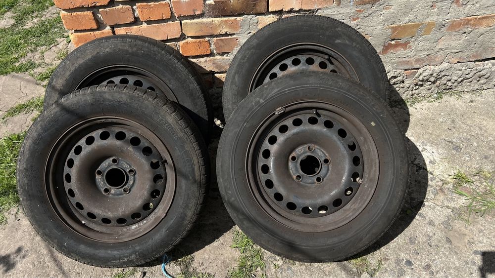 Диски з шинами в хорошому стані