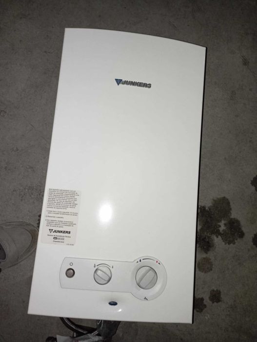 Vendo esquentador Junkers, gas natural a funcionar bem, c/display
