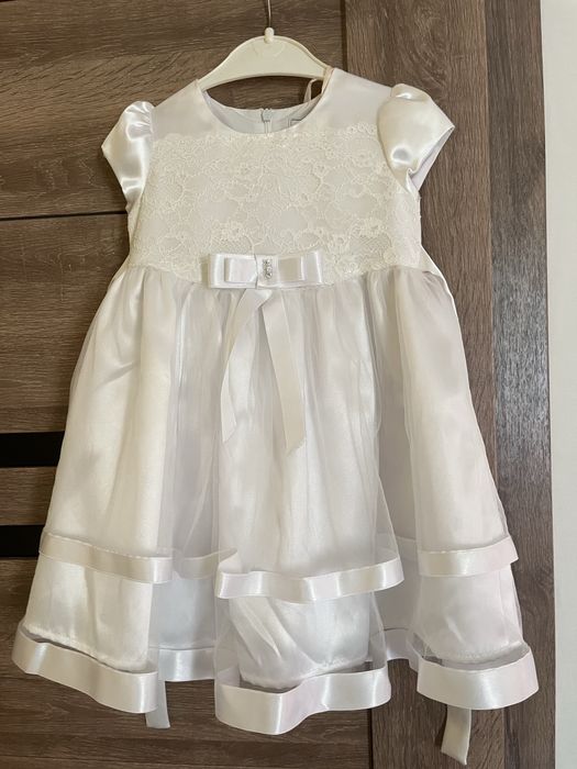 Сукня святкова для дівчинки нова