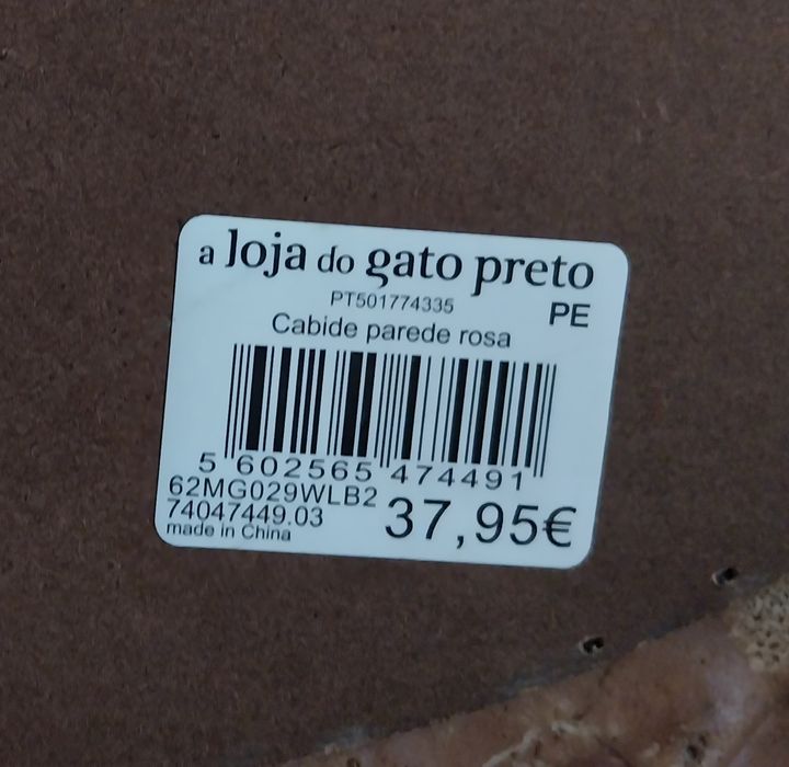 Cabides novos de parede (imitação de antigo), GATO PRETO