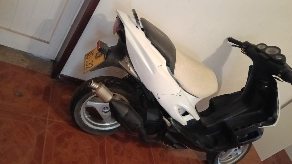 Vendo ou troco mota